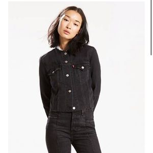 LEVI’s Collarless Trucker Jacket